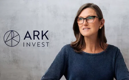 Cathie Wood'dan Yatırımcılara Meme Coin Uyarısı: "Çoğu Değersiz Olacak!"