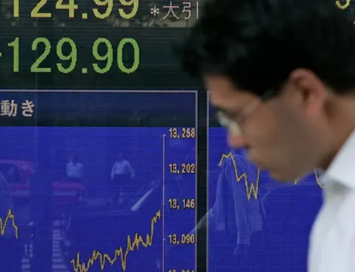 Küresel Piyasalarda Şok Dalgası: Trump'ın Vergi Hamlesi Borsaları Vurdu!