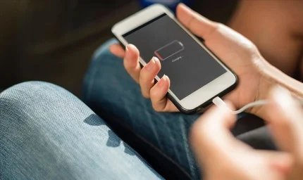 Cep Telefonu Kullanıcılarının Ortak Hatası Şarjın Hızlı Tükenişini Önleyin