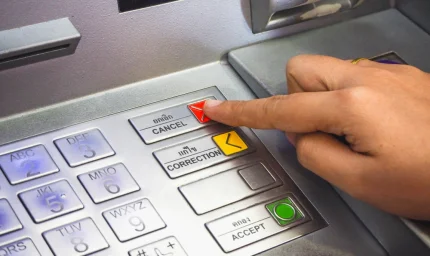 ATM’deki kırmızı tuşun sırrı ortaya çıktı: Meğer asıl görevi çok başkaymış