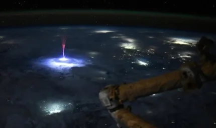 Müthiş bir parıltıyla gökten indi: Dünyada rastlanan en nadir olay görüntülendi