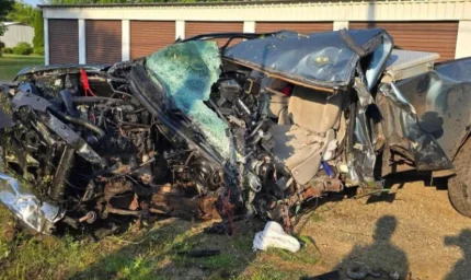 Parçalanan araçtan telefonundaki bu özellik sayesinde kurtuldu