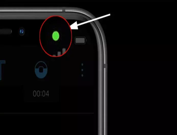 Telefon ekranınızda yanan yeşil nokta, sıradan bir simge değil bir uyarı işareti! Görür görmez yapılacağınız tek şey var