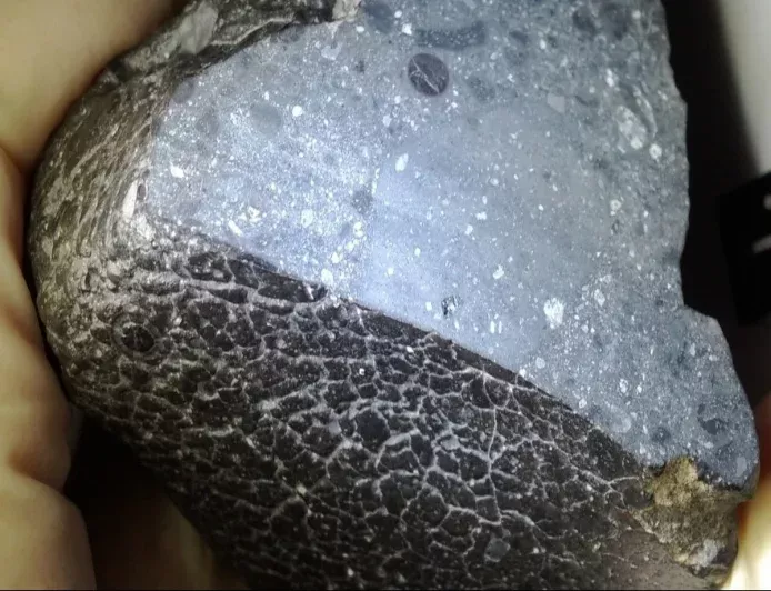 Mars'tan gelmişti... Siyah taşın sırrı çözüldü